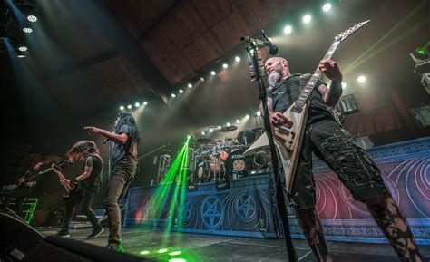 Anthrax Live In 10 Stunning Photos Artist Waves A Voice Of The