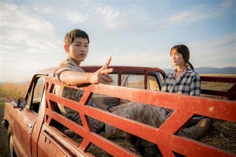The stars and production team spent one month in greece to film much of the series' storyline. A Tour in "Descendants of The Sun" (Greece) | K-Drama Amino