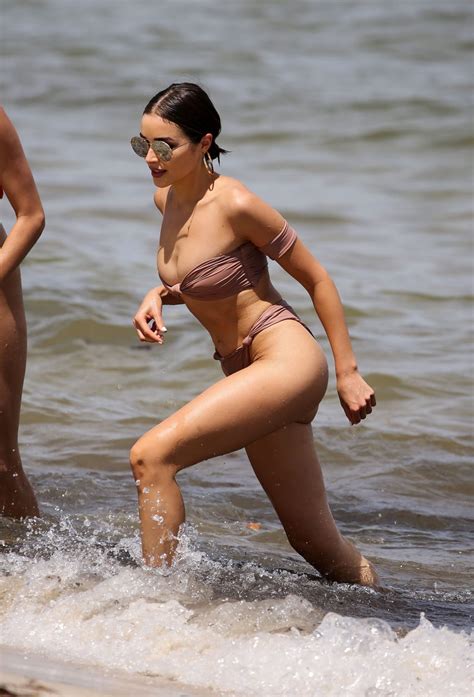 Olivia Culpo And Devon Windsor Bikini The Fappening Leaked