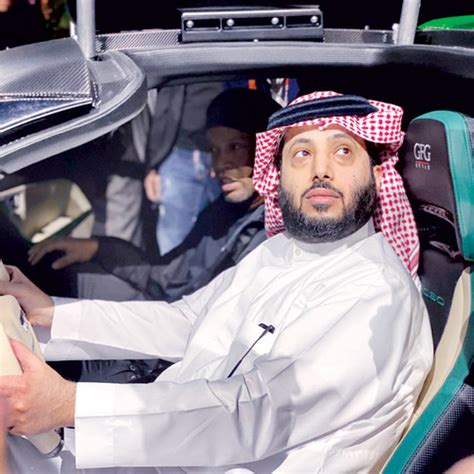 شغل آل الشيخ عدة مناصب رياضية منها منصب رئيس الاتحاد العربي لكرة القدم، ورئيس إدارة الاتحاد الرياضي. تركي آل الشيخ يكشف عن سيارة المستقبل الوحيدة في العالم