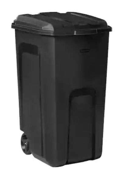 Rubbermaid Roughneck 45 Gal Black Wheeled Vented Trash Can With Lid