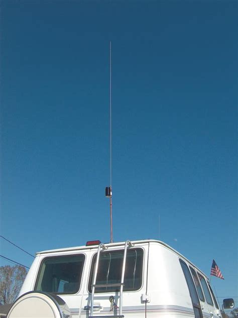 a high efficiency extended length mobile antenna