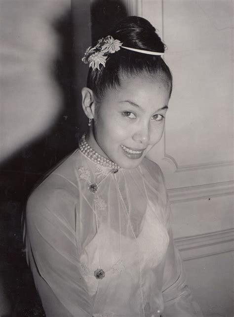Win Min Than Burmese Actress Visits London Gregory Peck Gala 1955 Press
