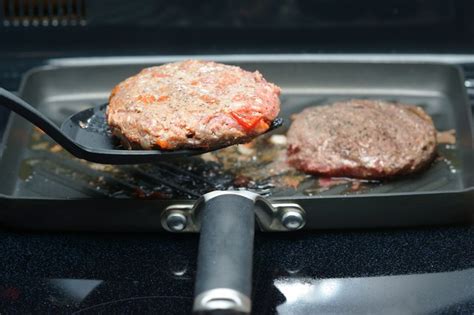 How To Cook A Good Burger On The Stove LIVESTRONG COM