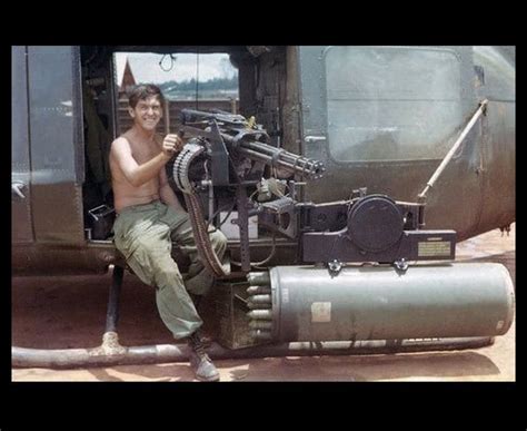 Vietnam War Us Army Door Gunner Photo Huey Hog Uh 1c Helicopter Machine