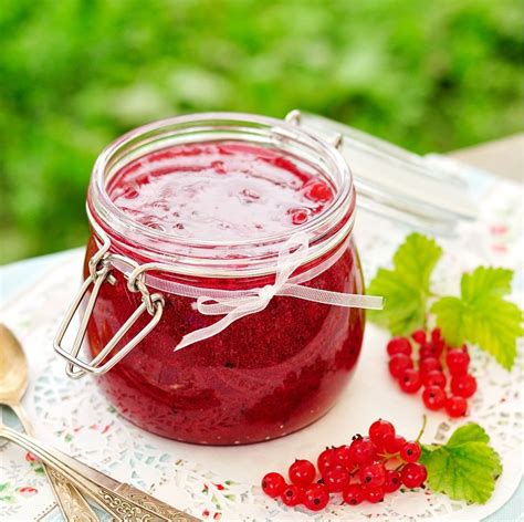 Une gelée savoureuse à déguster tout au long de l'année. Recette gelée de groseilles rouges (à froid) - Marie Claire