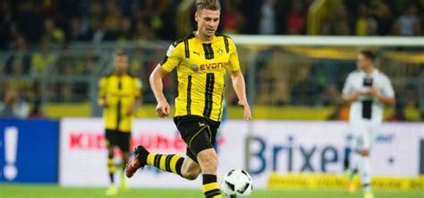 Lukasz piszczek, 35, aus polen ⬢ position: Defender Lukasz Piszczek Extends Contract At Borussia Dortmund