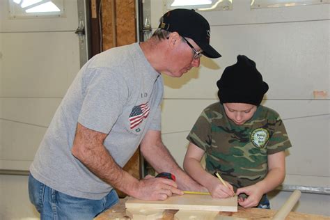 Check out these fun and easy cub scout pinewood derby treats! Village of Exeter: Exeter Cub Scouts Complete Woodworking Projects