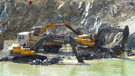 Strong Machinery Excavator Rock Ripper Digging Loading Quarry Stone