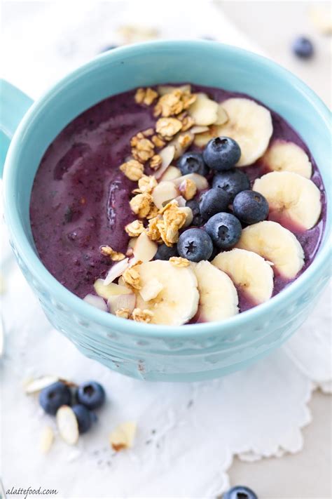 This Healthy Smoothie Bowl Is Made With Mixed Berries Greek Yogurt