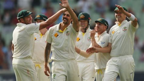 World Record Cricket Crowd At Mcg Sees Australia On Top Cnn