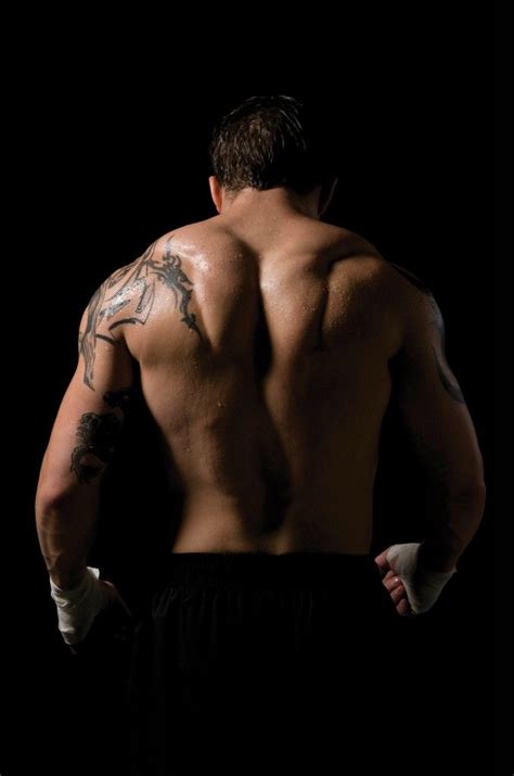 Muscles On Hardys Back Tom Hardy Shirtless Tom Hardy Warrior Tom Hardy