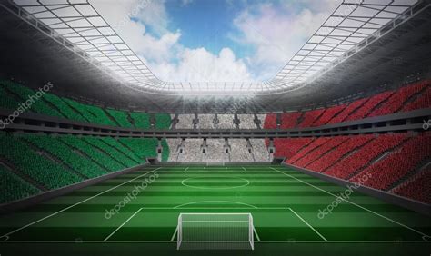 Origineel en nuttig is een trainingspak van de favoriete voetbalclub, uiteraard uit de serie a. Italian flag against football stadium — Stock Photo ...