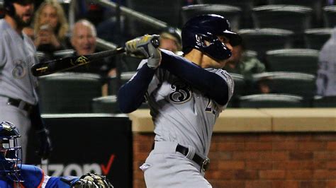 Brewers Christian Yelich Ties Mlb Record With 14th Home Run Before May