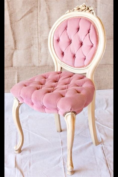 Pin By Mika On Гардеробные Pink Chair Everything Pink Pink And Gold
