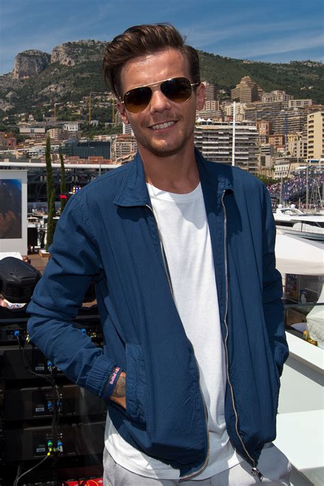 Louis Tomlinson Tried To Block Fans Commenting 'Larry' On His Instagram ...