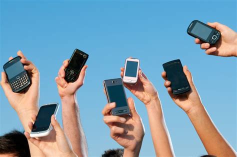 Modern Mobile Phones · Fédération Française Des Télécoms