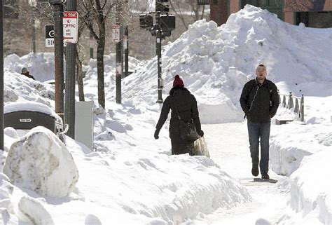 Blizzard Threatens New England Nwadg
