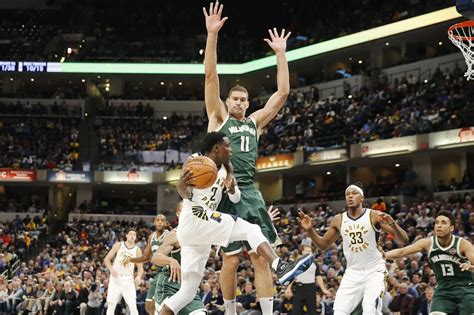 Milwaukee bucks at home vs indiana pacers. Bucks vs. Pacers Preview: Milwaukee Looks to Head into All ...