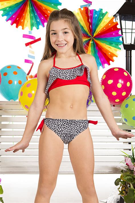 Novinha 12 Anos Bikini Telegraph