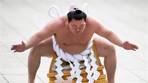 Japon Hakuho Les Adieux émouvants De La Légende Du Sumo Eurosport