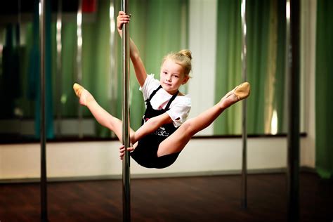 pole dance academy pole dance