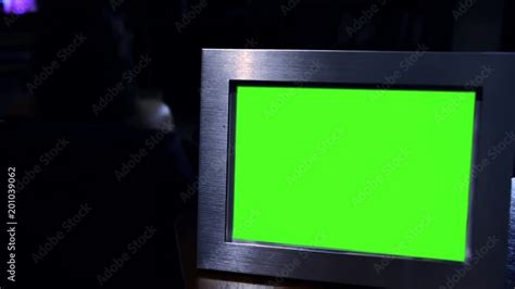 Why You Want A Green Screen For Zoom Backgrounds