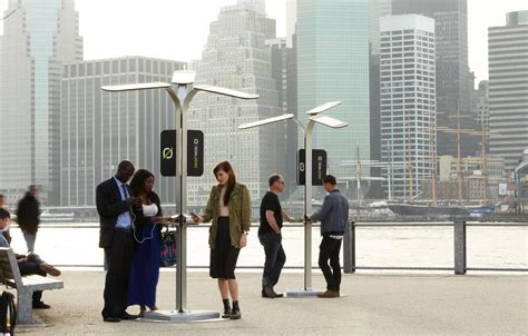 Street Charge Solar Charging Stations For Smartphones Make New York Debut