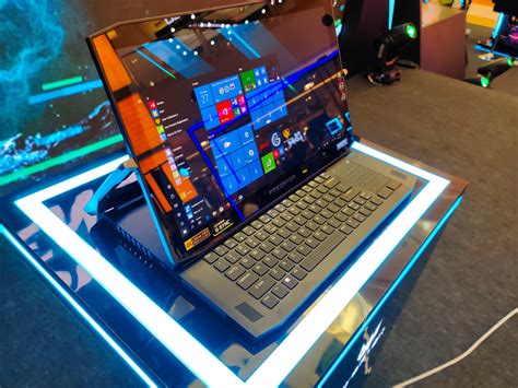 Acers Predator Triton 900 Is Packed With Desktop Grade Hardware And Has A Screen That Flips Tech