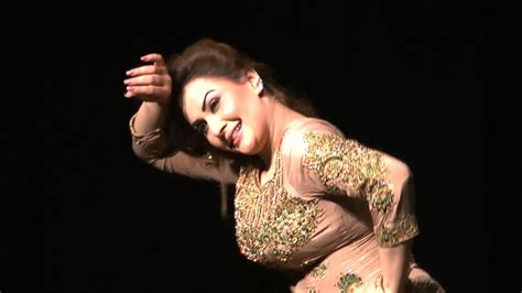Nargis Hot Mujra Dance Youtube