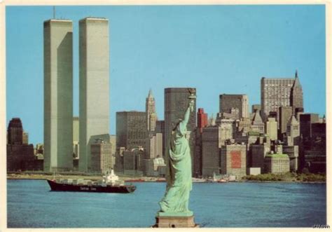 New York City Statue Of Liberty Twin Towers Skyline Ebay
