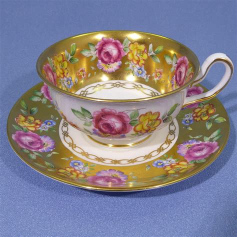 Elegant Royal Chelsea Pink Rose Tea Cup And Saucer Set