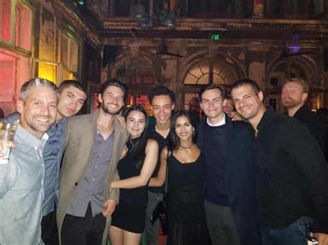 Shadow and bone premiered on netflix on april 23 (picture: Így mulat (és forgat) az Árnyék és csont szereplőgárdája ...