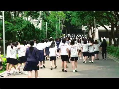吳念庭表示球傳出手後身體不要停止，能讓力量完全施展，傳起球來更輕鬆。（圖／翻攝自湯揉兄弟 youtube 影片） 吳念庭告訴小松，自己內野守備傳球能如此順暢的關鍵，在於用右腳帶動全身出力，讓球能順勢出手。（圖／翻攝自湯揉兄弟 youtube 影片） 2017 衛理女中 畢業典禮 畢業生影片 - YouTube