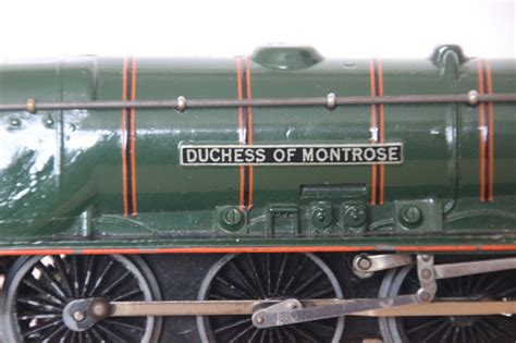 Hornby Dublo 3 Rail System Train Set Duchess Of Montrose Edp12