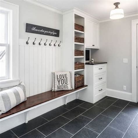 47 Wonderful Bathroom Design Decorating Ideas With Black Tile Mudroom