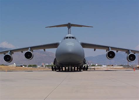 Lockheed Usaf C 5 Galaxy Cargo Aircraft History Pictures And Facts