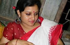 aunty mallu hot saree bhabhi bengali indian aunties kambi girls desi sexy actress married boobs looks great south malayalam videos
