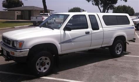 Find Used 1995 Toyota Tacoma 22re 4 Cylinder 4x4 5 Speed 75k Miles