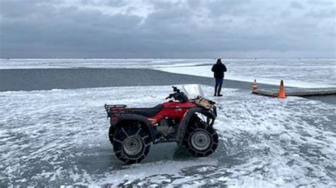 About 100 Fishermen Rescued After Large Chunk Of Ice Breaks Off In