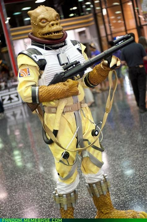 Awesome Star Wars Cosplay Bossk The Bounty Hunter Star Wars Cosplay