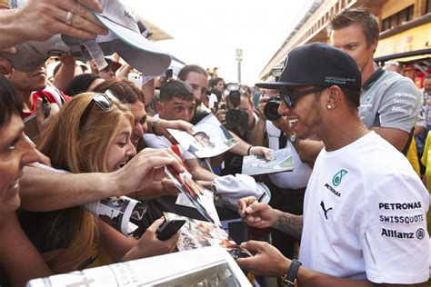 Lewis Hamilton Najbrži Na Drugom Slobodnom Treningu U Španjolskoj Gp1