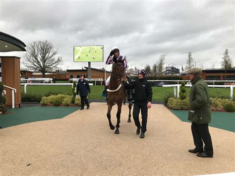 Nicky Henderson Continues Fine Form At Newbury Racecourse With Another