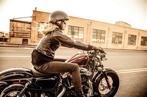Study Women Who Ride Motorcycles Feel Happier Sexier More Confident