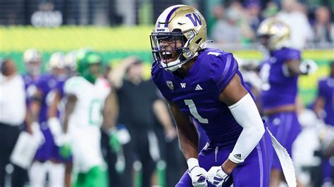 Washington Holds Off Oregon To Win Final Pac 12 Championship All But