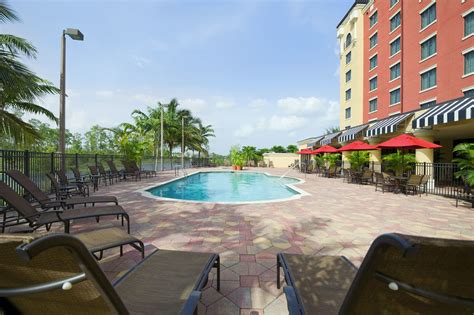 Embassy Suites By Hilton Fort Myers Estero In Estero Fl 239 949 4