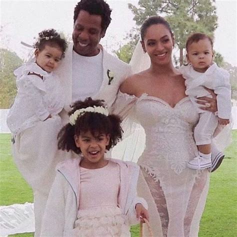 A new photo has emerged online showing blue ivy carter posing with her younger brother and sister, twins rumi and sir. Blue Ivy Carter -【Biography】Age, Net Worth, Single ...