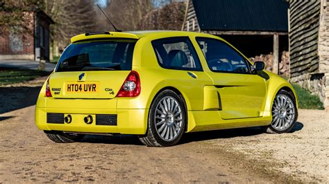 This Renault Clio V6 Just Sold For 90 000 Top Gear