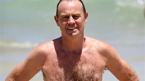 Jason Donovan Hasnt Aged A Day Since Neighbours As He Strips Off To Budgie Smugglers On The