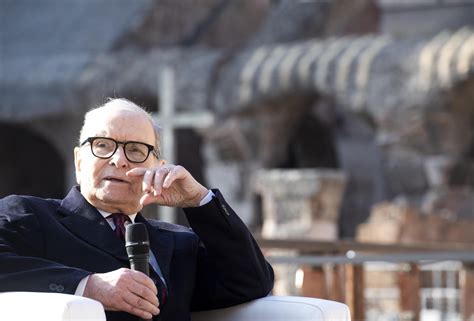 Bellissima colonna sonora, utilizzata anche nel film padre pio. È morto Ennio Morricone, addio al grande compositore delle ...